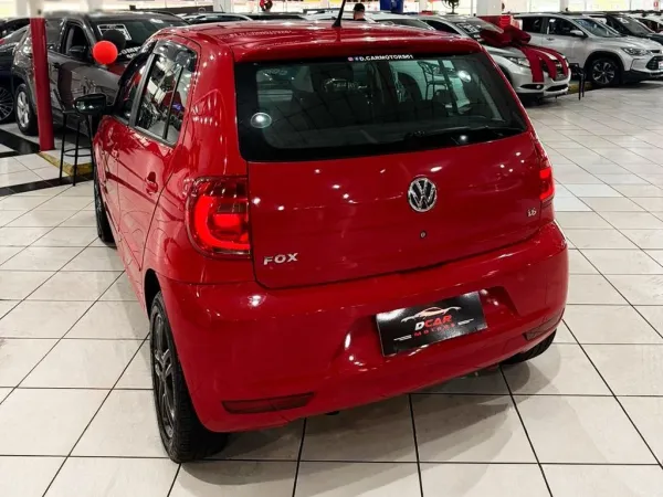 VOLKSWAGEN Fox 1.6 MI 8V VOLKSWAGEN Fox 1.6 MI 8V