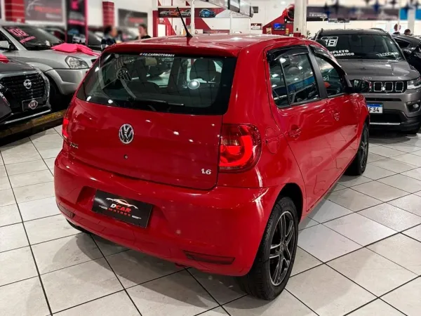 VOLKSWAGEN Fox 1.6 MI 8V VOLKSWAGEN Fox 1.6 MI 8V