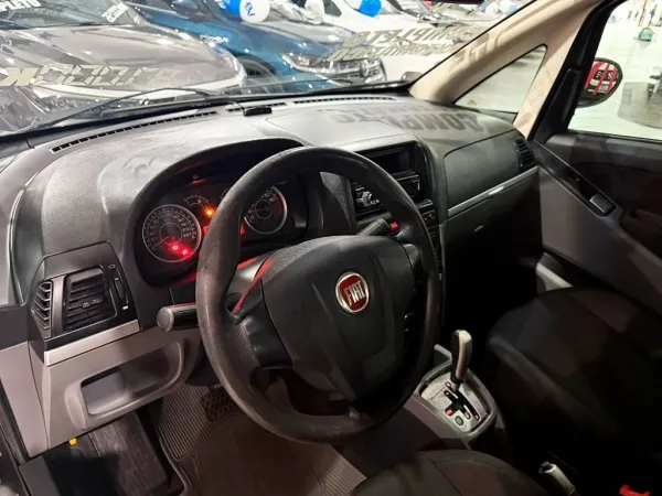 FIAT Idea 1.6 MPI ESSENCE 16V FIAT Idea 1.6 MPI ESSENCE 16V