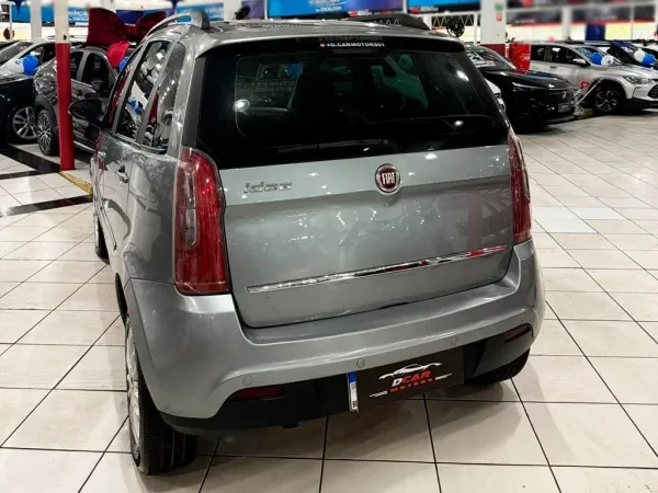 FIAT Idea 1.6 MPI ESSENCE 16V FIAT Idea 1.6 MPI ESSENCE 16V