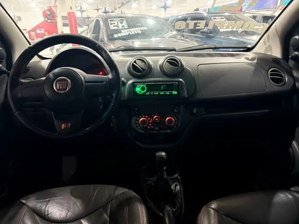 FIAT Uno 1.4 SPORTING 8V FIAT Uno 1.4 SPORTING 8V