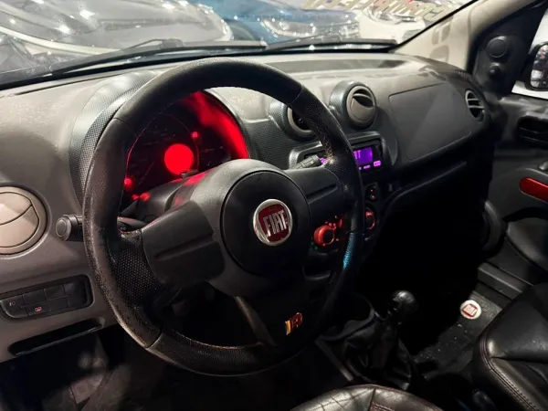 FIAT Uno 1.4 SPORTING 8V FIAT Uno 1.4 SPORTING 8V