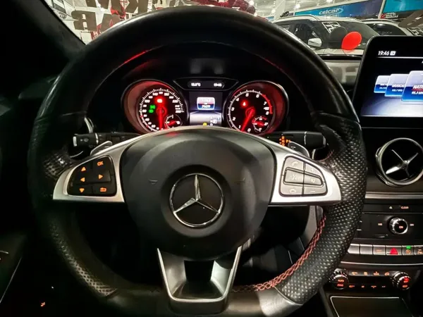 MERCEDES-BENZ GLA 250 2.0 CGI SPORT 7G-DCT MERCEDES-BENZ GLA 250 2.0 CGI SPORT 7G-DCT