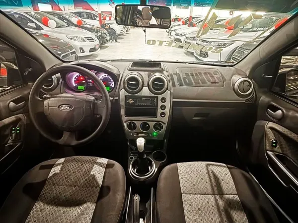 FORD FIESTA 1.0 ROCAM HATCH 8V FORD FIESTA 1.0 ROCAM HATCH 8V