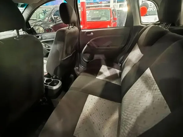 FORD FIESTA 1.0 ROCAM HATCH 8V FORD FIESTA 1.0 ROCAM HATCH 8V