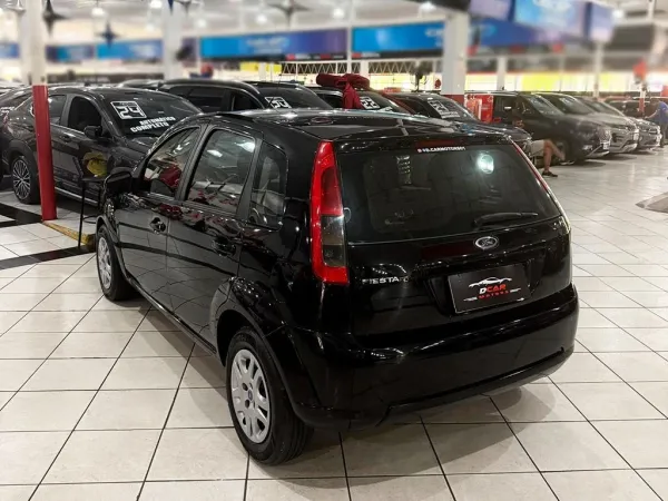 FORD FIESTA 1.0 ROCAM HATCH 8V FORD FIESTA 1.0 ROCAM HATCH 8V