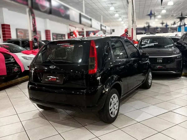 FORD FIESTA 1.0 ROCAM HATCH 8V FORD FIESTA 1.0 ROCAM HATCH 8V