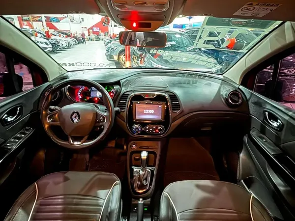 RENAULT Captur 1.6 16V SCE INTENSE RENAULT Captur 1.6 16V SCE INTENSE
