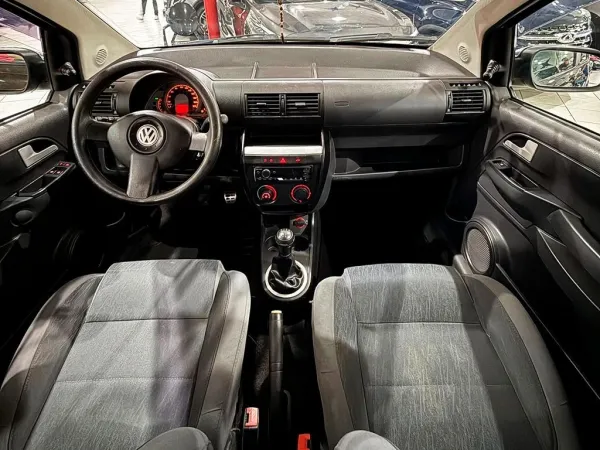 VOLKSWAGEN Crossfox 1.6 MI 8V VOLKSWAGEN Crossfox 1.6 MI 8V