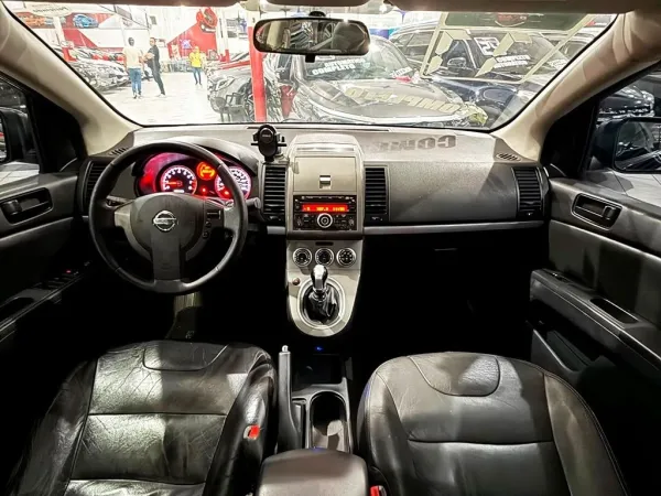 NISSAN Sentra 2.0 16V NISSAN Sentra 2.0 16V