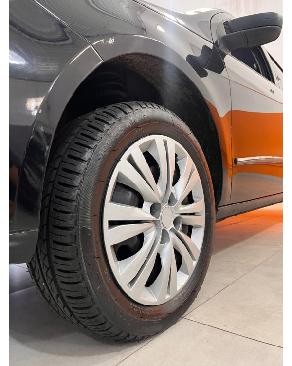 VOLKSWAGEN Voyage 1.0 4P FLEX