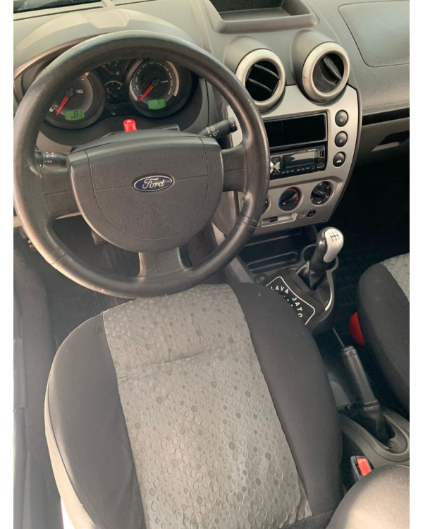 FORD Fiesta Hatch 1.6 4P FLEX