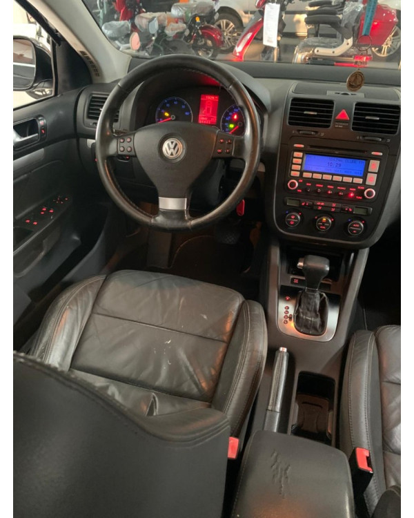 VOLKSWAGEN Jetta Variant 2.5 20V 4P 170 CV AUTOMÁTICO