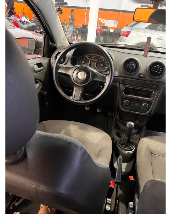 VOLKSWAGEN Voyage 1.0 4P FLEX