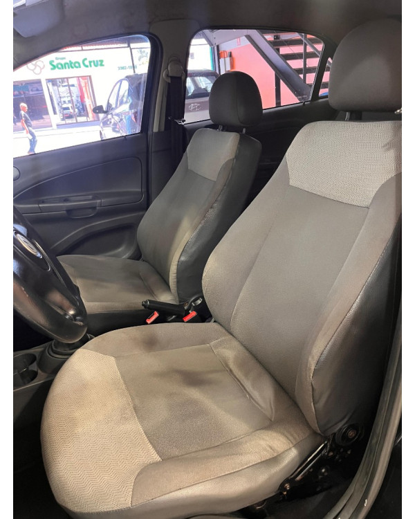 VOLKSWAGEN Voyage 1.0 4P FLEX