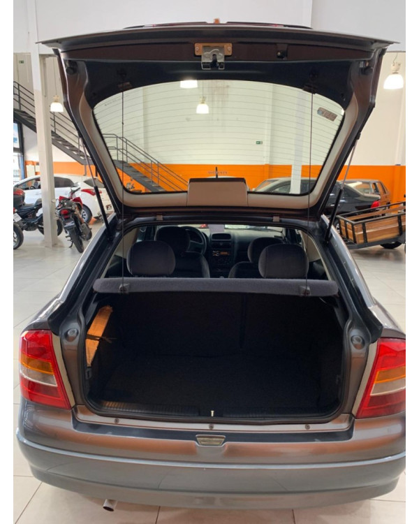 CHEVROLET Astra Hatch 2.0 4P GLS