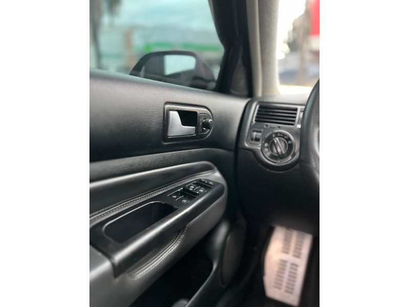 VOLKSWAGEN Golf 2.0 4P FLEX BLACK EDITION AUTOMÁTICO