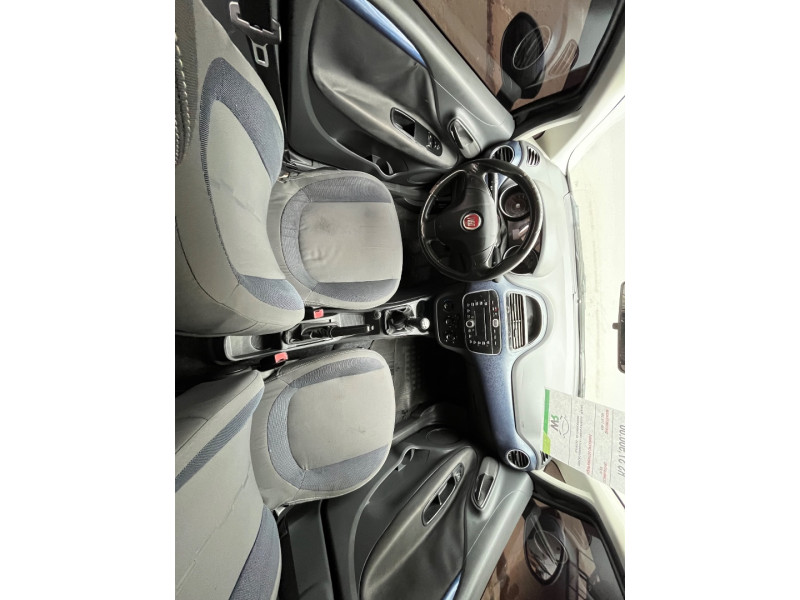 FIAT Punto 1.4 4P ATTRACTIVE FLEX