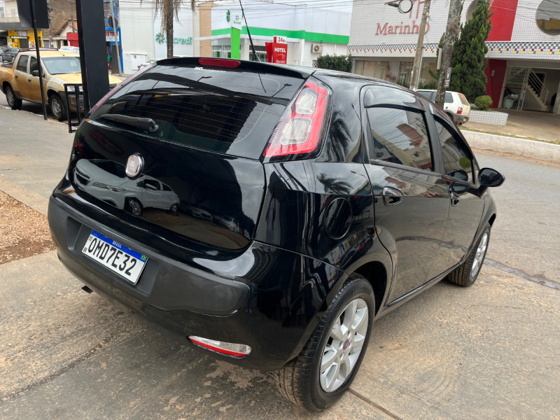 FIAT Punto 1.4 4P ATTRACTIVE FLEX