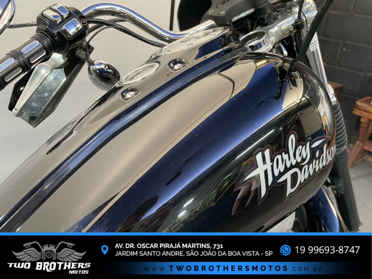 Dyna Super Glide Custom 1600