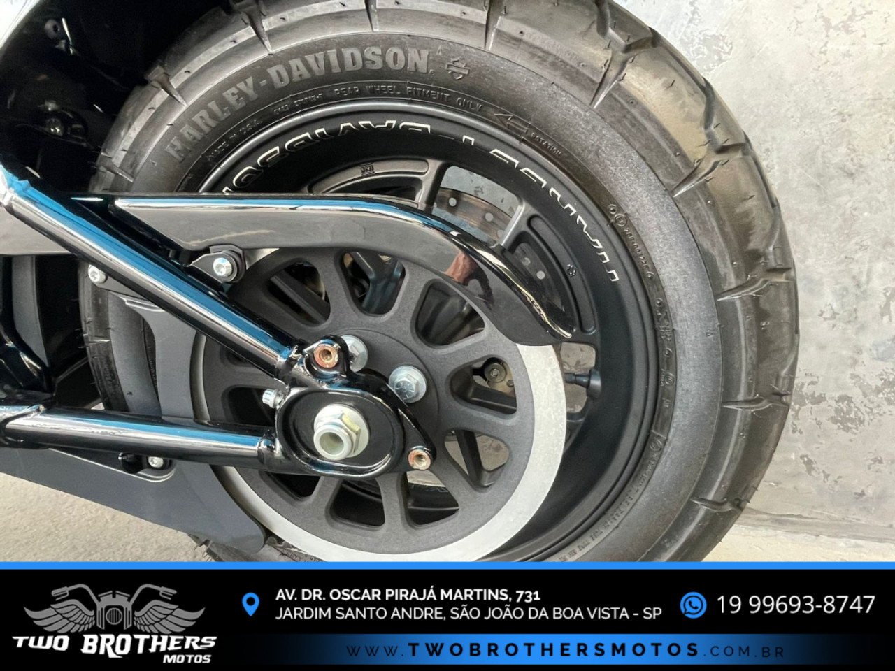 HARLEY DAVIDSON Softail Fat Bob 1900