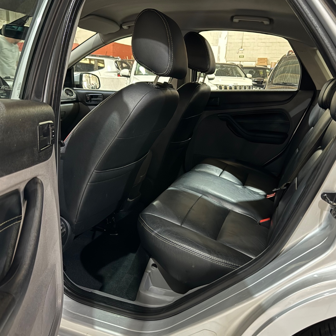 Focus Hatch 2.0 16V 4P GLX