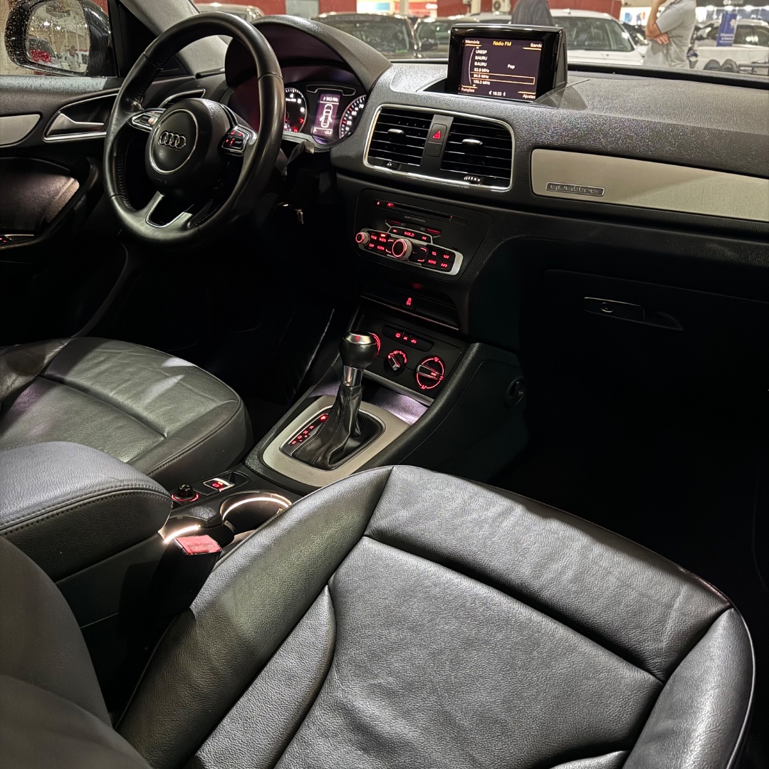 Q3 2.0 4P TFSI ATTRACTION QUATTRO S-TRONIC AUTOMÁTICO