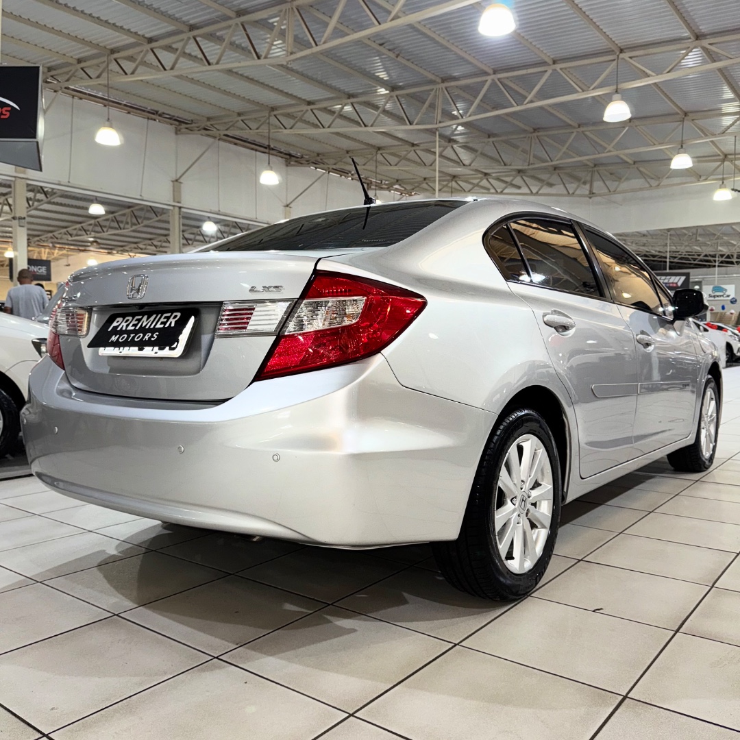 Civic 1.8 16V 4P FLEX LXS AUTOMÁTICO