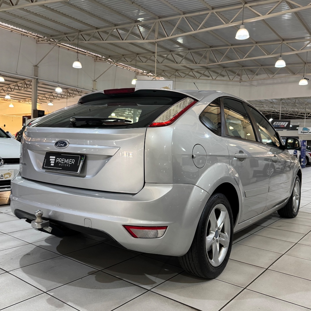Focus Hatch 2.0 16V 4P GLX