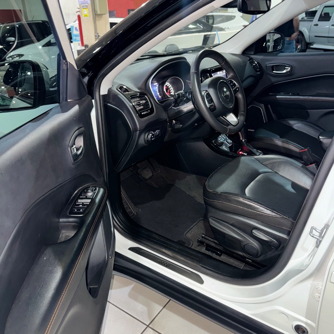 Compass 2.0 16V 4P LIMITED TURBO DIESEL 4X4 AUTOMÁTICO