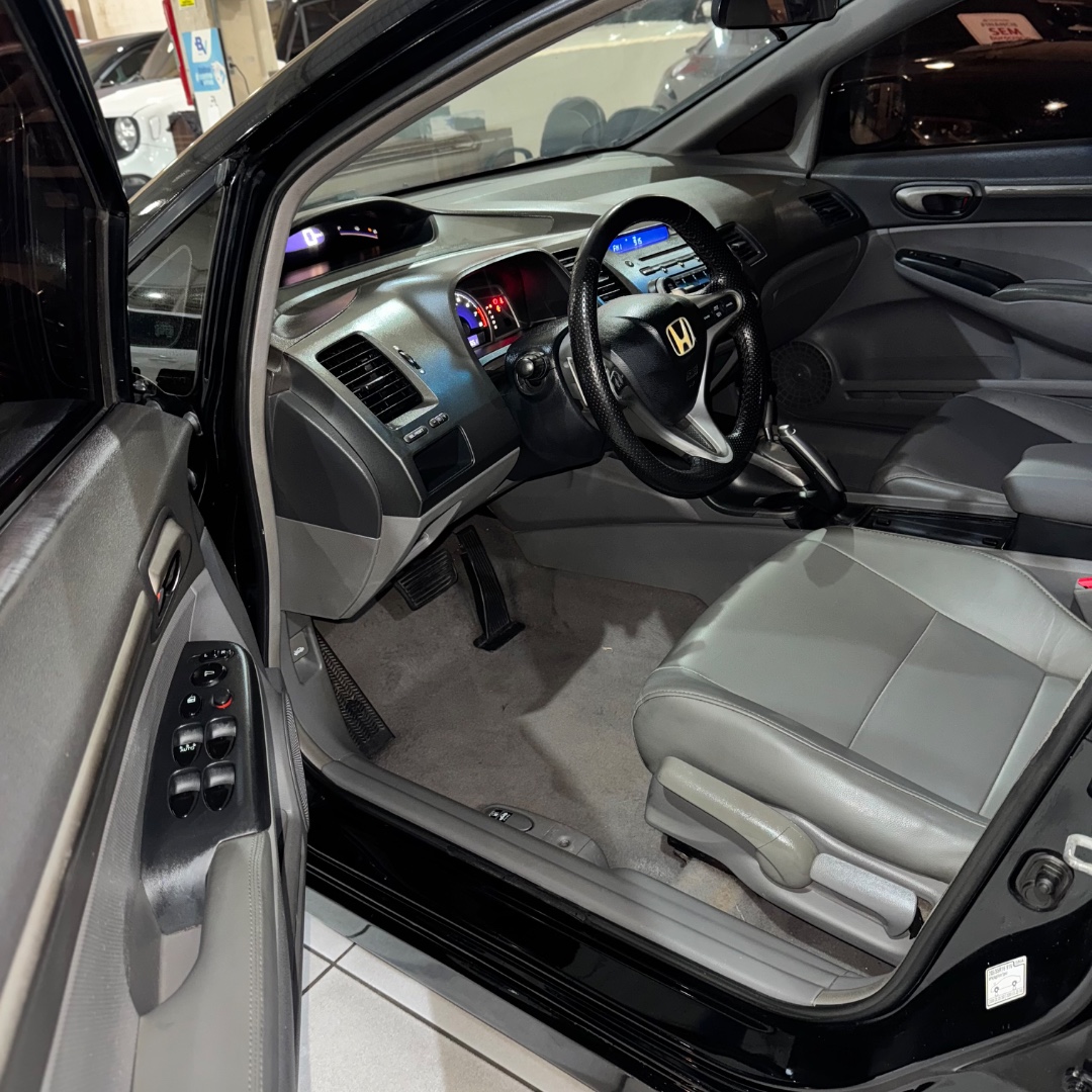 Civic 1.8 16V 4P FLEX EXS AUTOMÁTICO