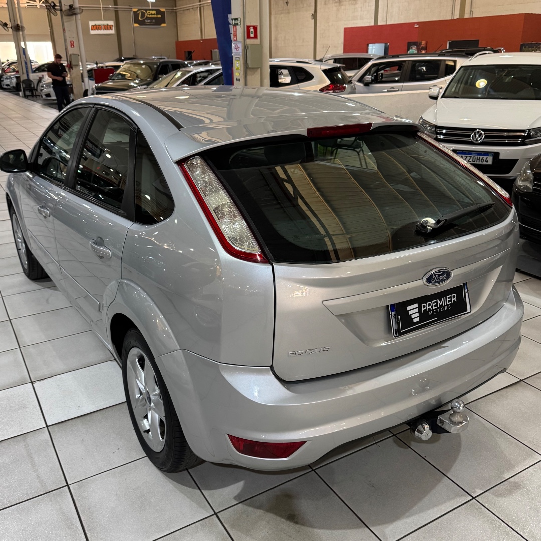 Focus Hatch 2.0 16V 4P GLX