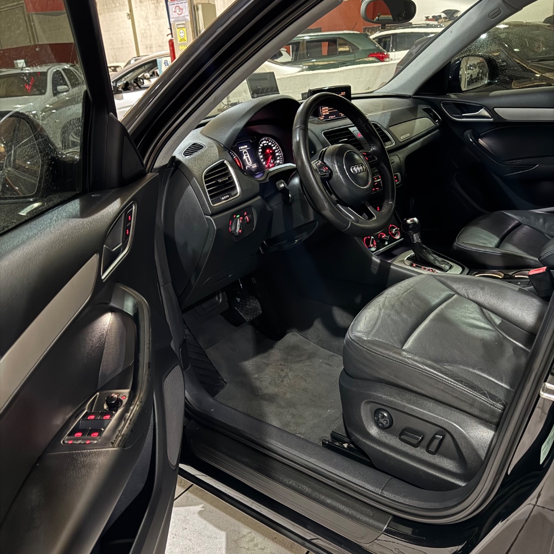 Q3 2.0 4P TFSI ATTRACTION QUATTRO S-TRONIC AUTOMÁTICO