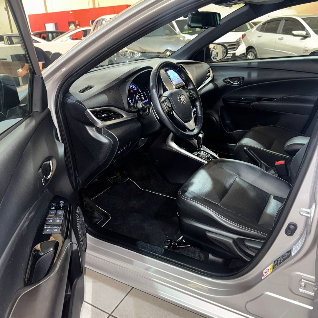 Yaris Hatch 1.5 16V 4P FLEX XLS MULTIDRIVE AUTOMÁTICO CVT