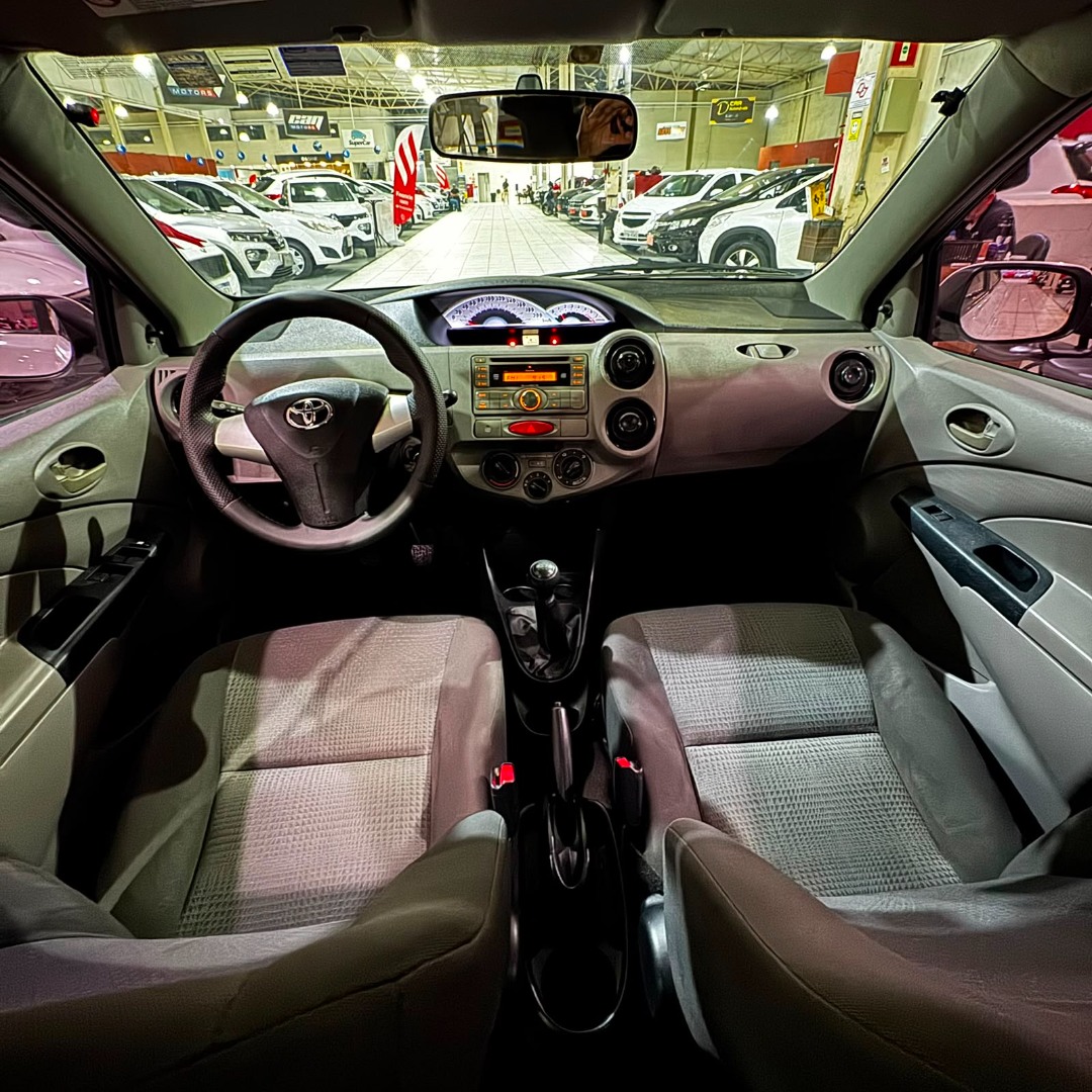 Etios Hatch 1.3 16V 4P FLEX XS