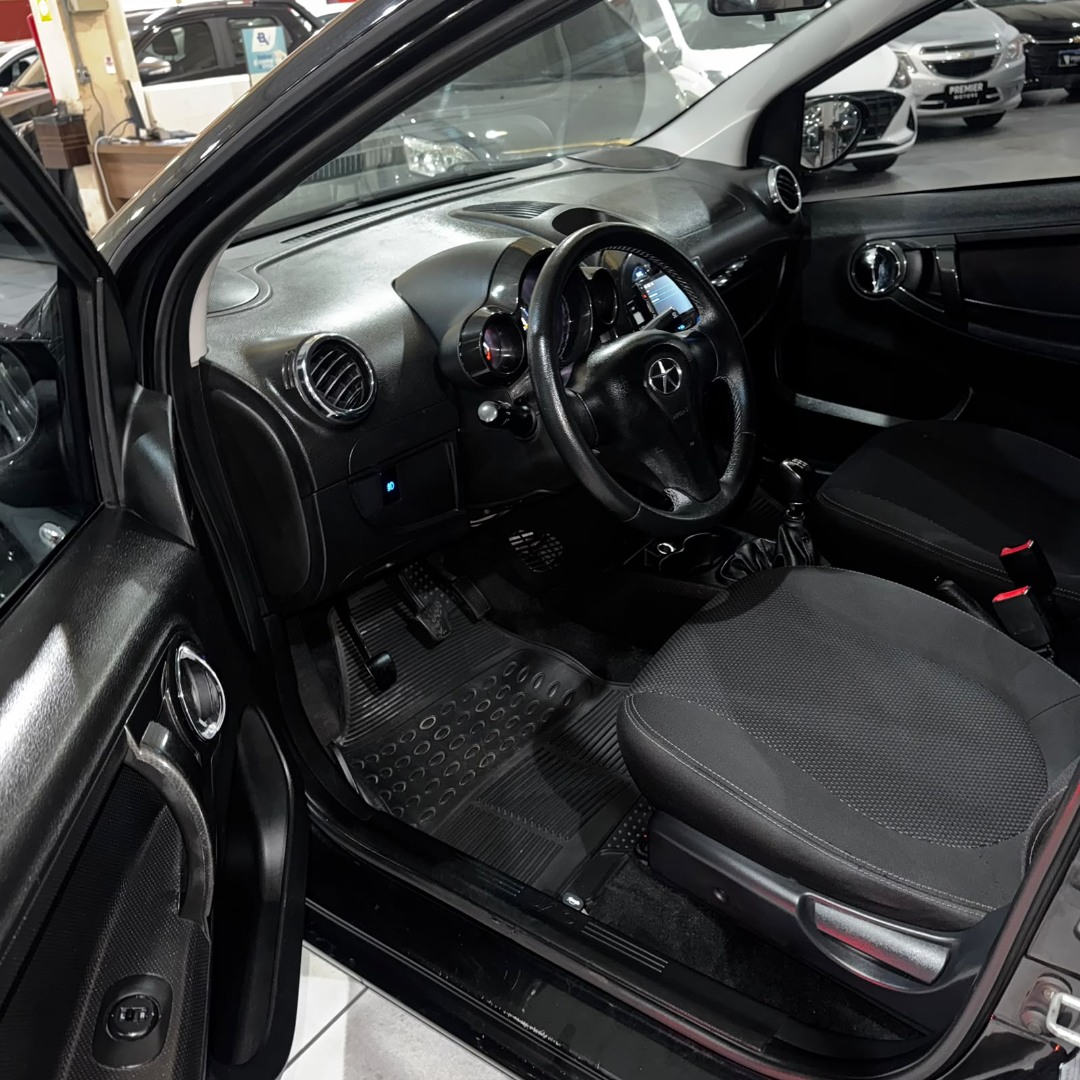 J2 Hatch 1.4 16V 4P