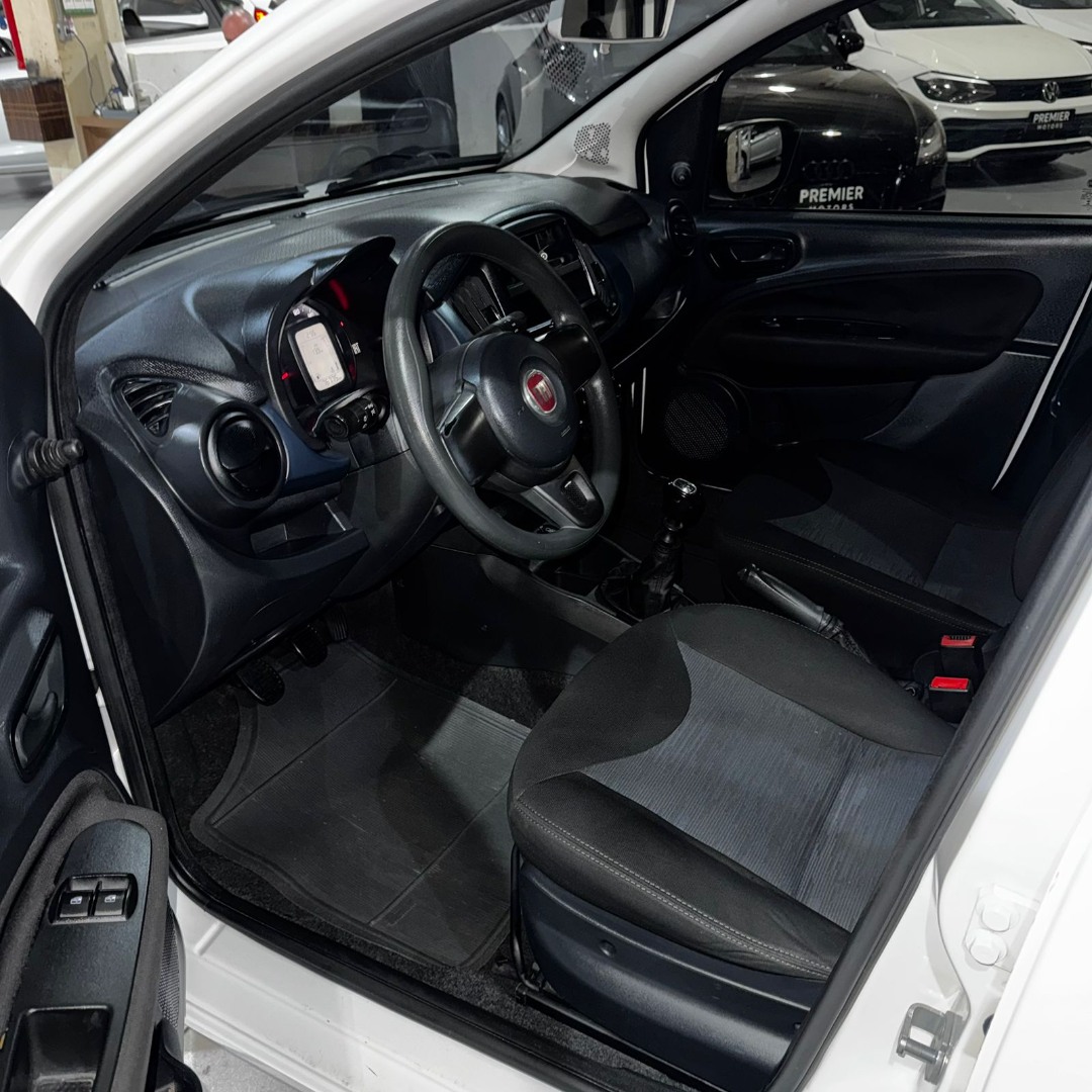 Uno 1.0 4P FLEX ATTRACTIVE