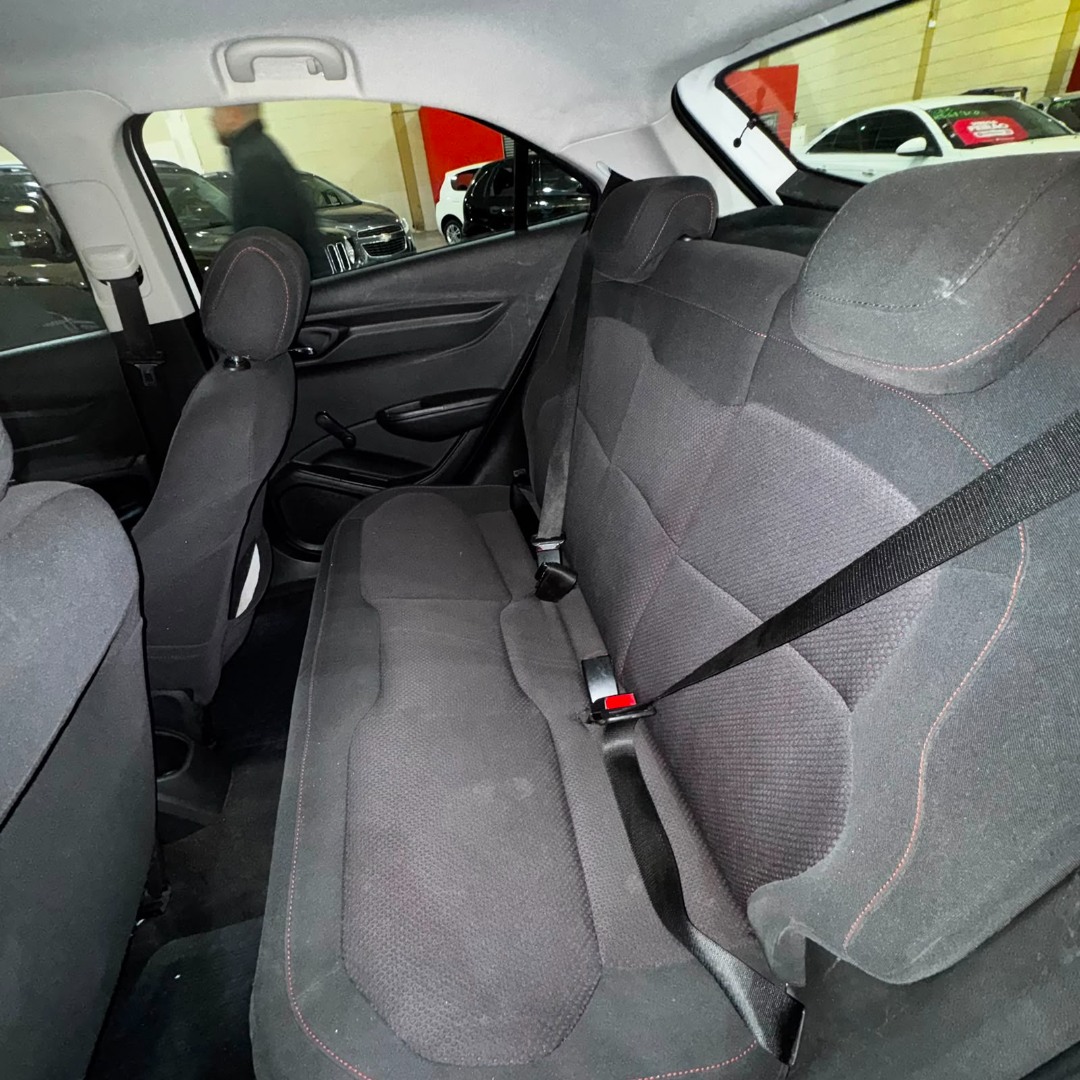 Onix Hatch 1.4 4P FLEX LT