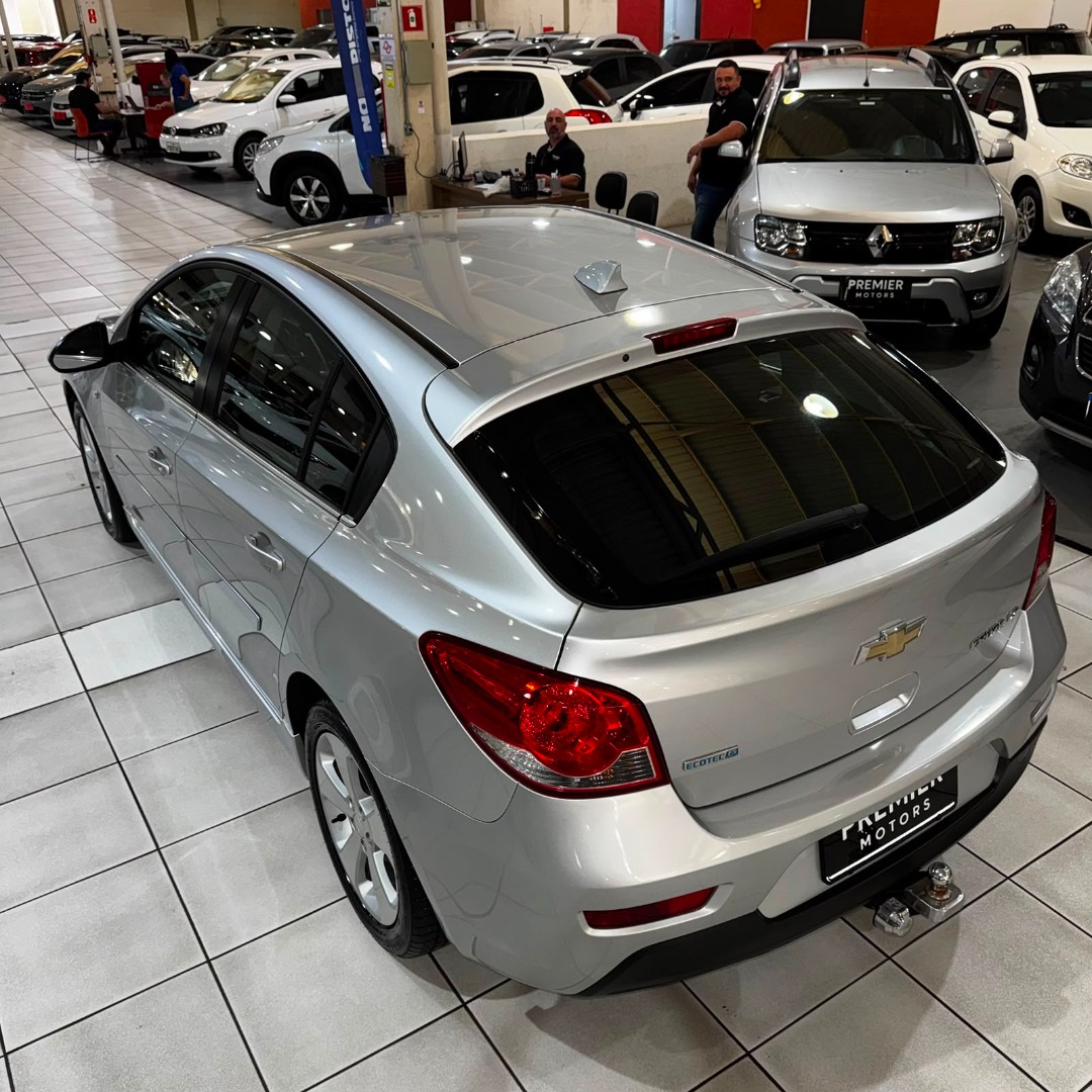 Cruze Hatch 1.8 16V 4P LT SPORT6 FLEX
