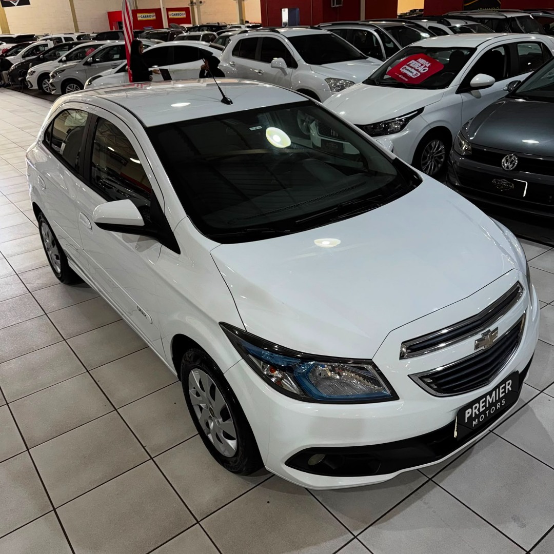 Onix Hatch 1.4 4P FLEX LT