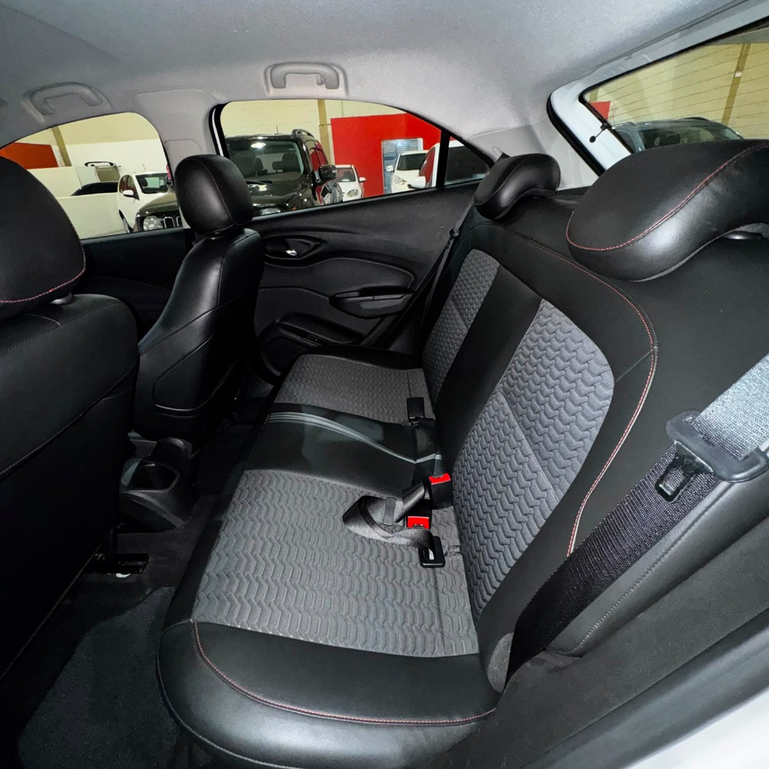 Onix Hatch 1.4 4P FLEX LTZ AUTOMÁTICO