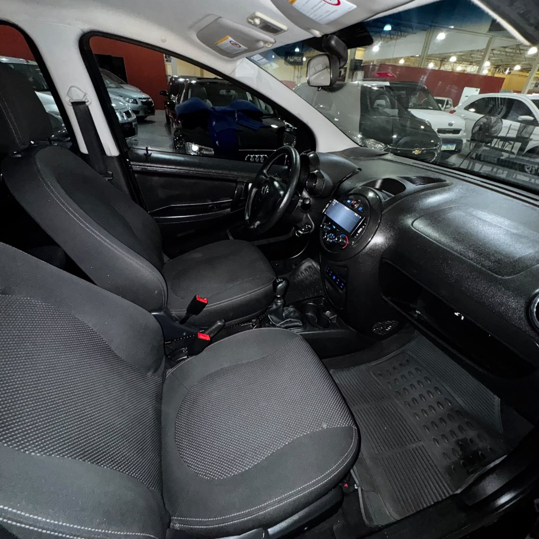 J2 Hatch 1.4 16V 4P
