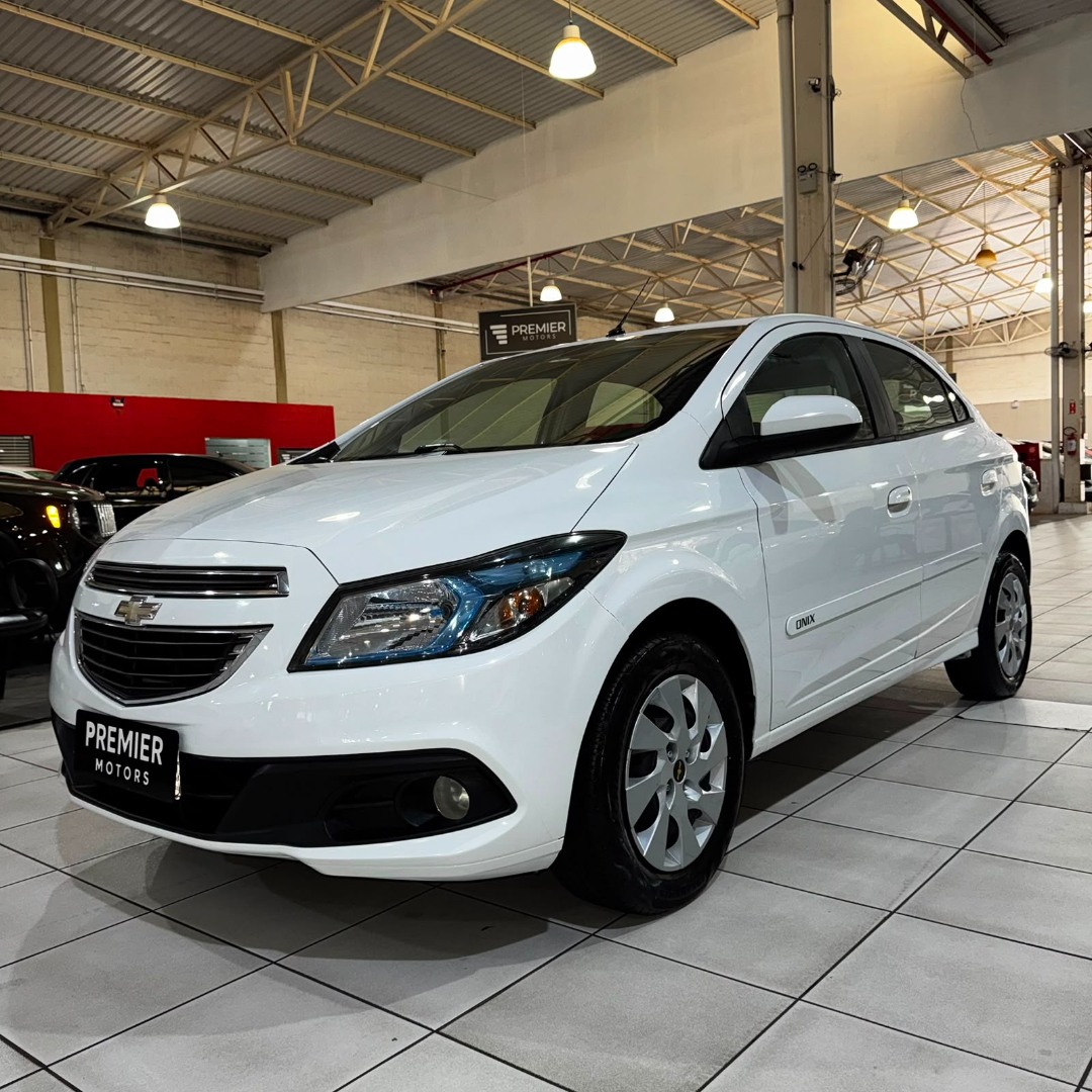 Onix Hatch 1.4 4P FLEX LT