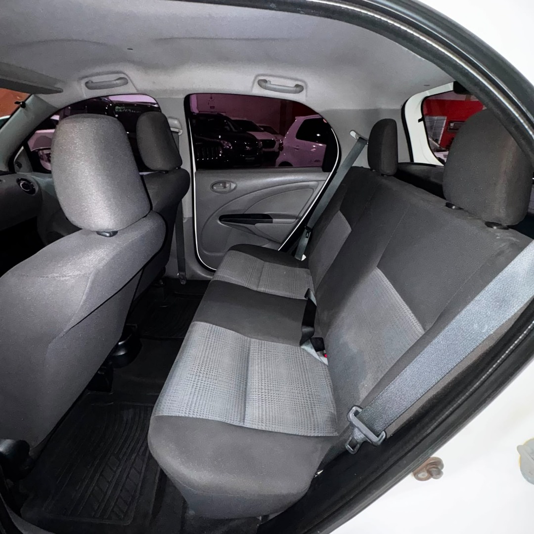 Etios Hatch 1.3 16V 4P FLEX XS