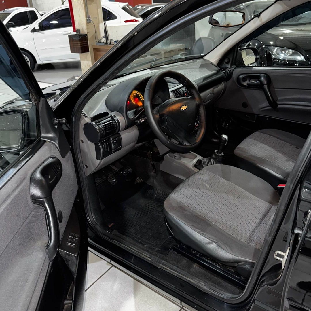 Classic Sedan 1.0 4P VHCE FLEX LS