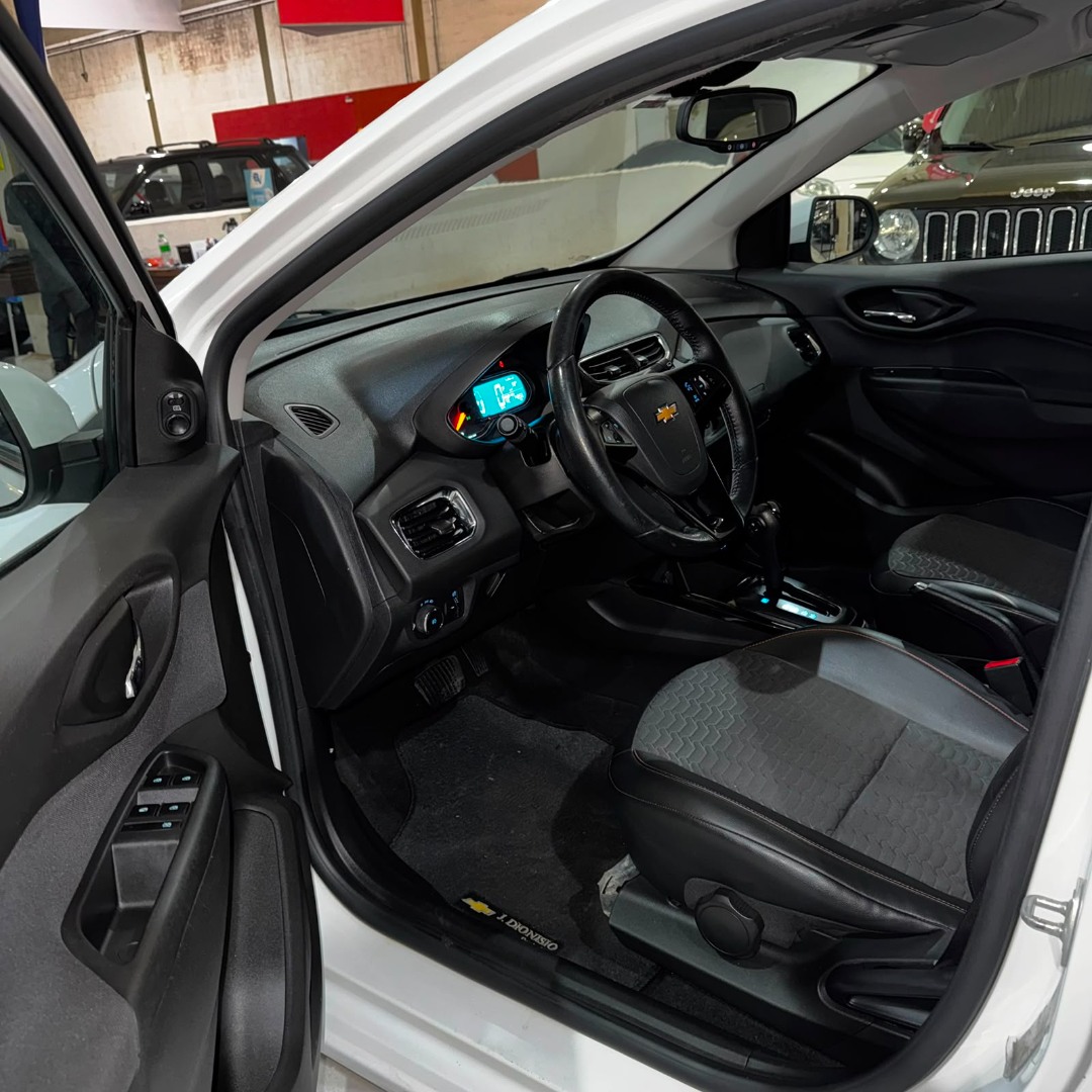 Onix Hatch 1.4 4P FLEX LTZ AUTOMÁTICO