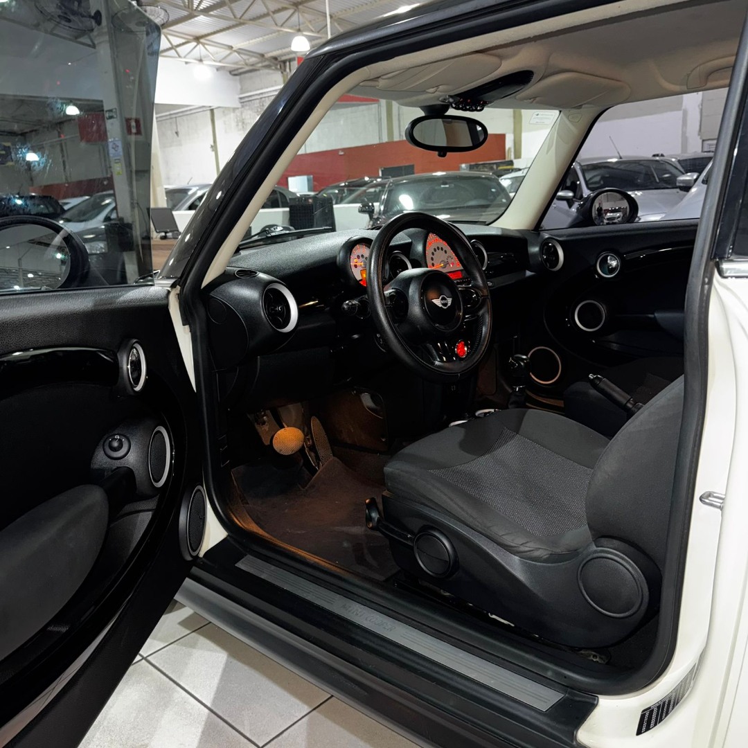 Cooper 1.6 16V AUTOMÁTICO