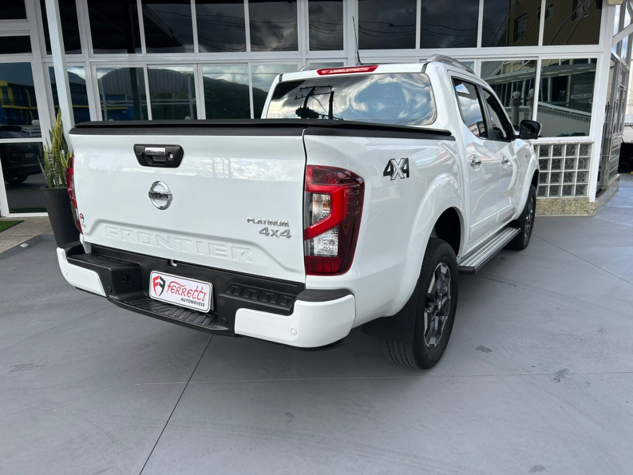 Frontier 2.3 16V PLATINUM CABINE DUPLA 4X4 BI-TURBO DIESEL AUTOMÁTICO