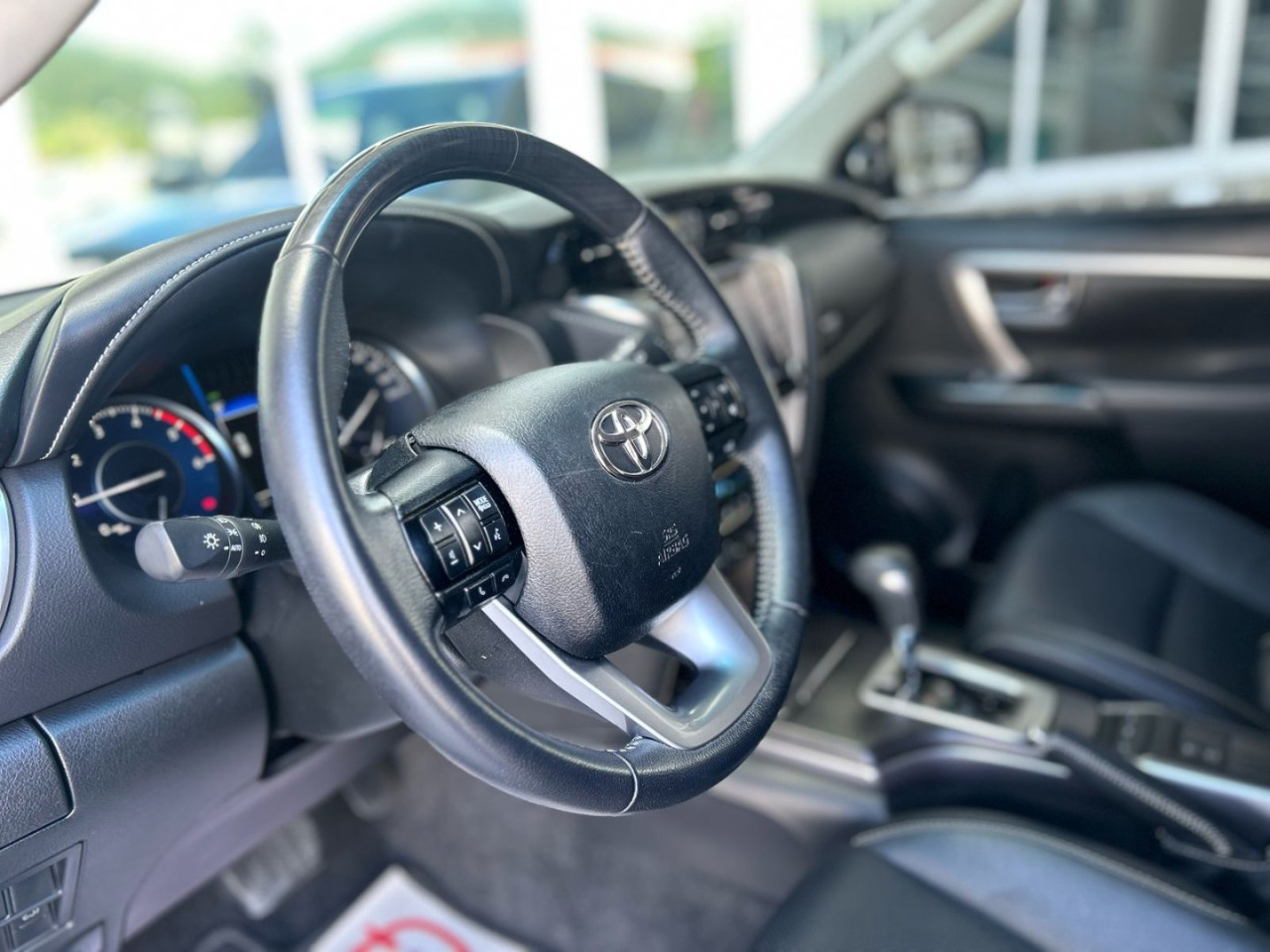Hilux SW4 2.8 4P SRX 4X4 TURBO DIESEL AUTOMÁTICO