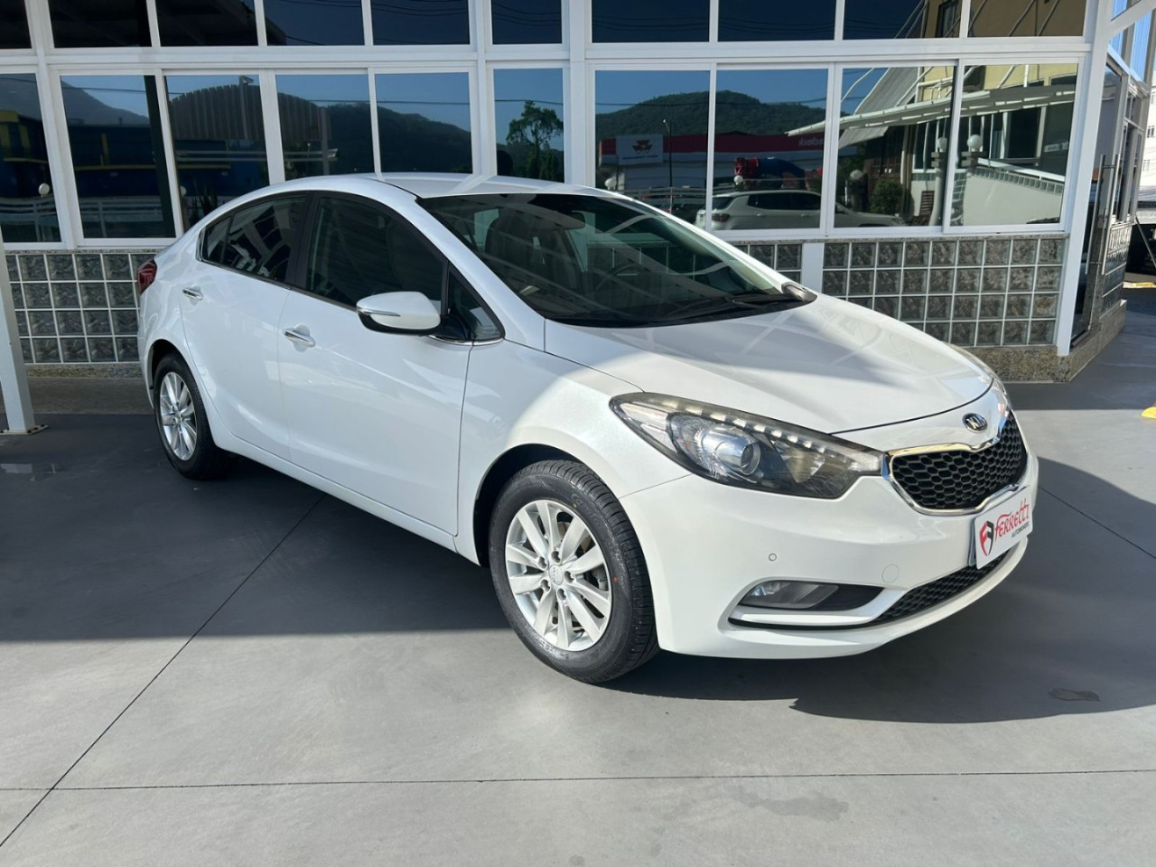 Cerato Sedan 1.6 16V 4P SX3 AUTOMÁTICO